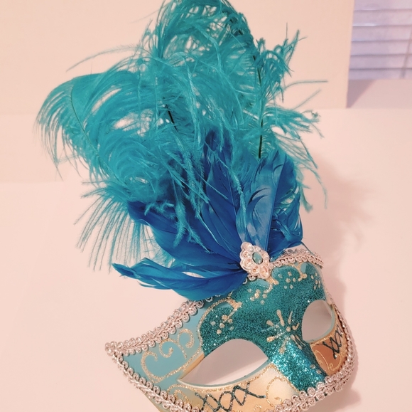 Adult Feather Mask New blue turquoise Jewels silver trim halloween masquerade - Picture 4 of 4